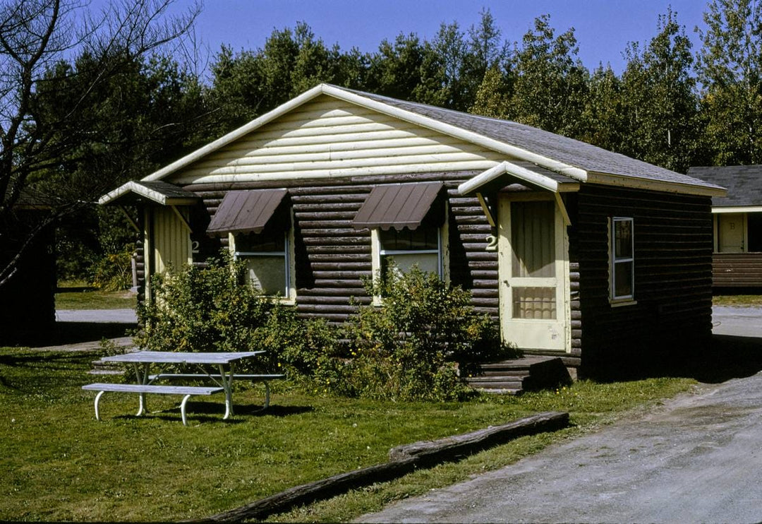 Historic Photo : 1995 Moosehead Cabins, Scarborough, Maine | Margolies | Roadside America Collection | Vintage Wall Art :