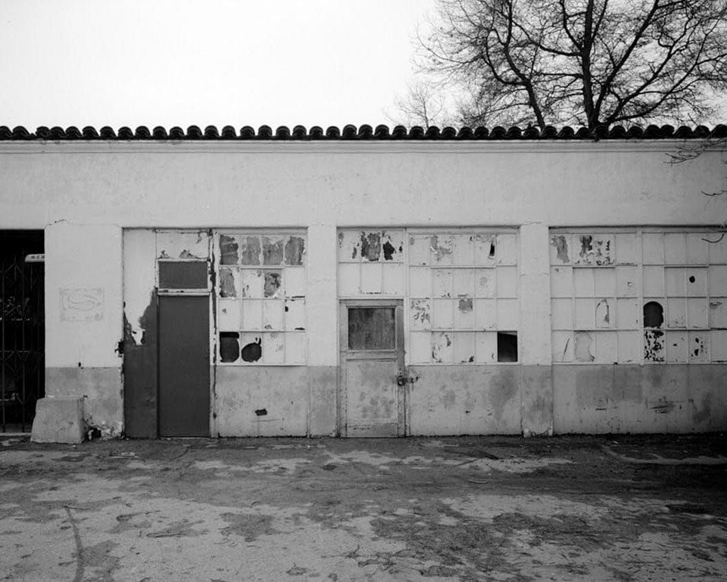 Historic Photo : C.F. Forbes Gas Station, Automobile Repair Shop, 195 North Raymond Avenue, Pasadena, Los Angeles County, CA 7 Photograph