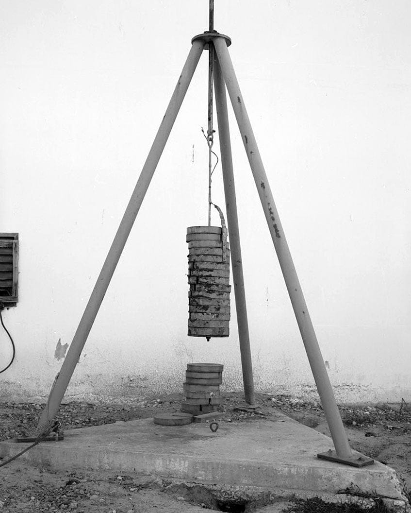 Historic Photo : Chollas Heights Naval Radio Transmitting Facility, Helix House, 6410 Zero Road, San Diego, San Diego County, CA 4 Photograph