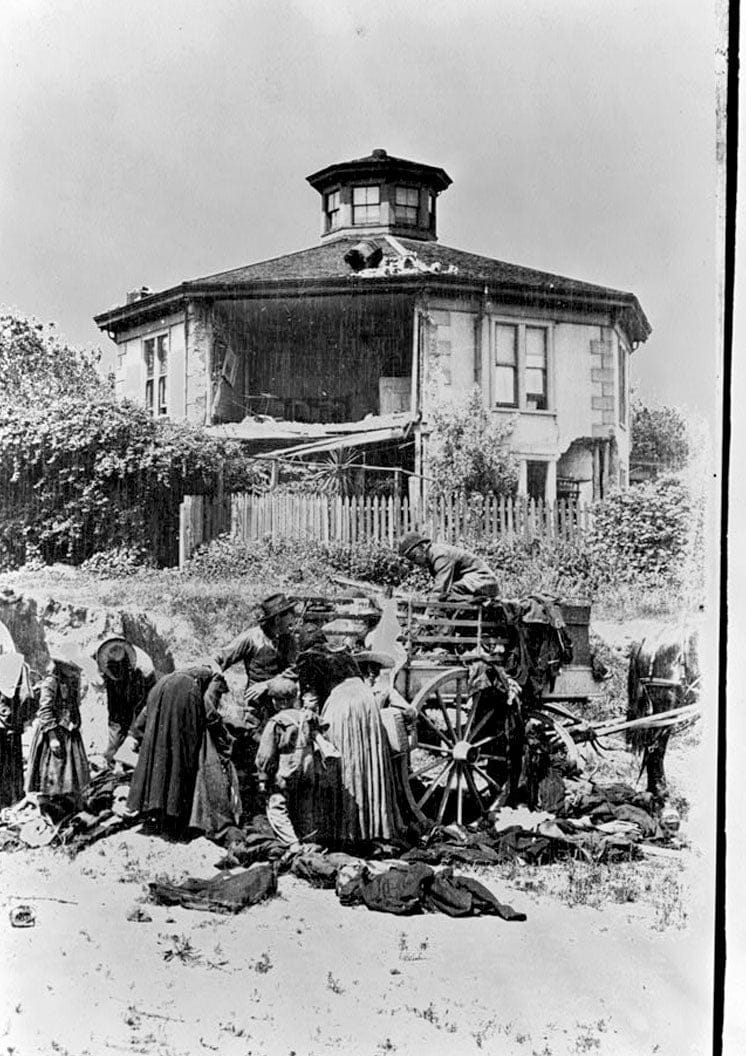 Historic Photo : McElroy Octagon House, 2645 Gough Street (moved), San Francisco, San Francisco County, CA 3 Photograph