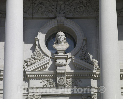 Washington, (D.C.) Photograph - Exterior View. Bust of Benjamin Franklin by F. Wellington Ruckstull, west faÃ§ade. Library of Congress Thomas Jefferson Building, Washington, D.C.