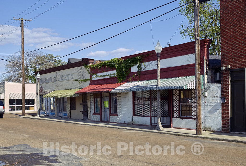 Greenwood, Mississippi Photo - Street Scene in Greenwood, Mississippi.
