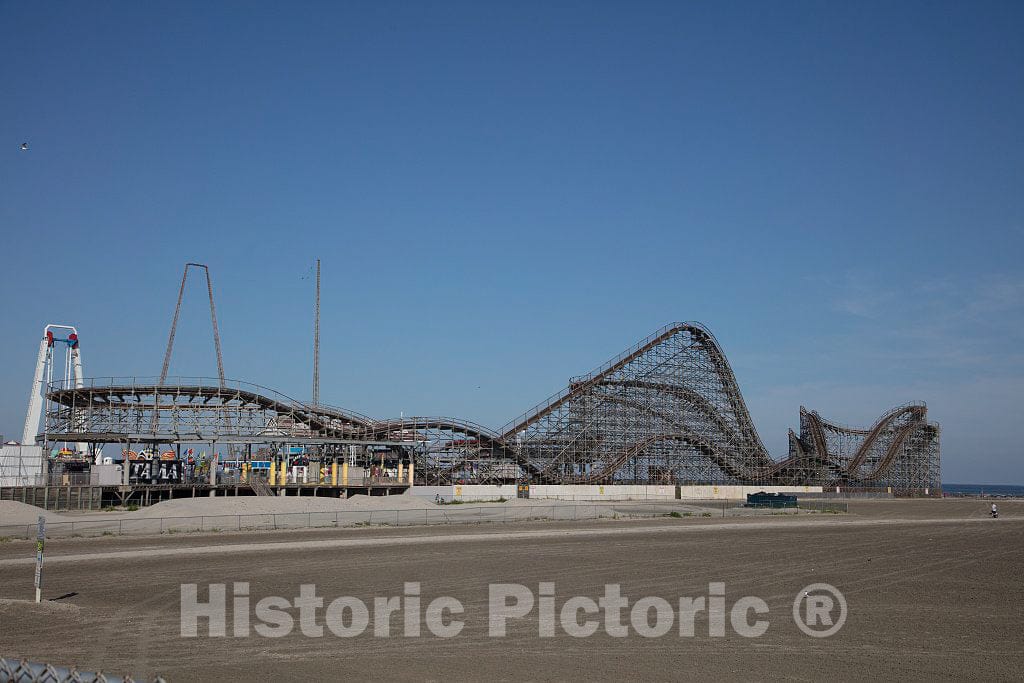 Photo - The Great White Roller Coaster at Morey's Piers on The Boardwa