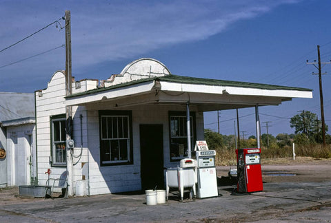Historic Photo : 1979 Conoco gas station, Main Street, Arlington, Kansas | Margolies | Roadside America Collection | Vintage Wall Art :