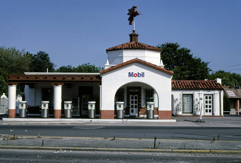 Historic Photo : 1982 Ray Rogers Mobil gas station (1933), straight-on view, Broadway, San Antonio, Texas | Margolies | Roadside America Collection | Vintage Wall Art :