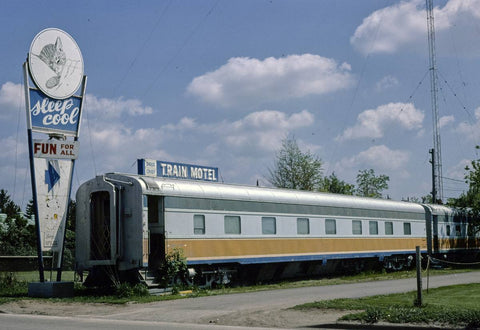 Historic Photo : 1980 Sioux Chief Train Motel, Sioux Falls, South Dakota | Margolies | Roadside America Collection | Vintage Wall Art :