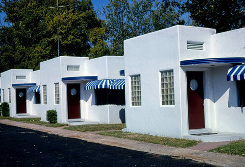 Historic Photo : 1979 Fountain Motel, diagonal view 1, Hot Springs, Arkansas | Margolies | Roadside America Collection | Vintage Wall Art :
