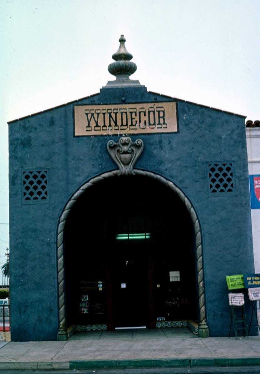 Historic Photo : 1976 Windecor, Ventura, California | Margolies | Roadside America Collection | Vintage Wall Art :