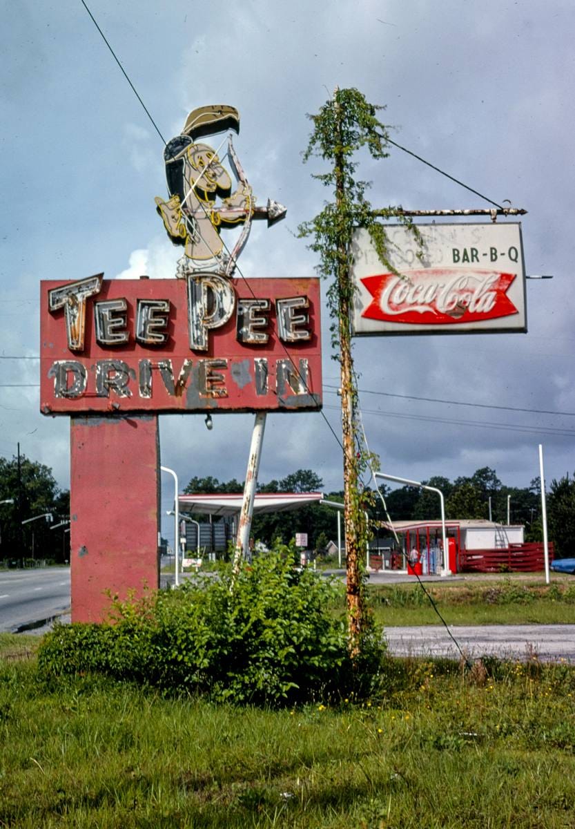 Historic Photo : 1979 Tee Pee Drive-in Restaurant sign, Route 17, Georgetown, South Carolina | Margolies | Roadside America Collection | Vintage Wall Art :