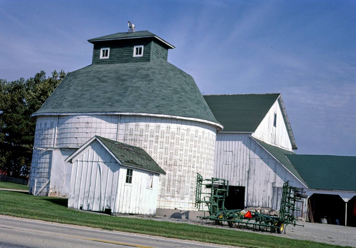 Historic Photo : 1987 Silo? Horizon, Route 30, west of Shabbona, Illinois | Margolies | Roadside America Collection | Vintage Wall Art :