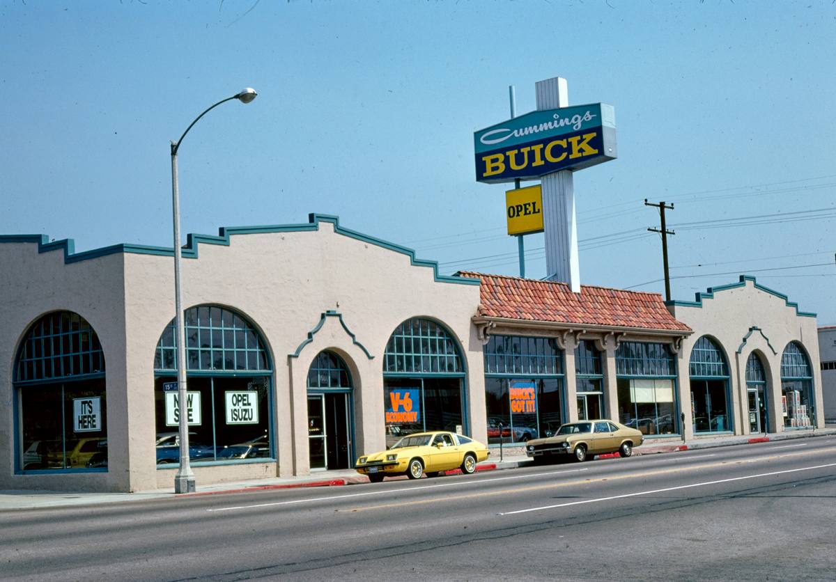 Historic Photo : 1976 Cummings Buick, 15th Santa Monica Boulevard, Santa Monica, California | Margolies | Roadside America Collection | Vintage Wall Art :