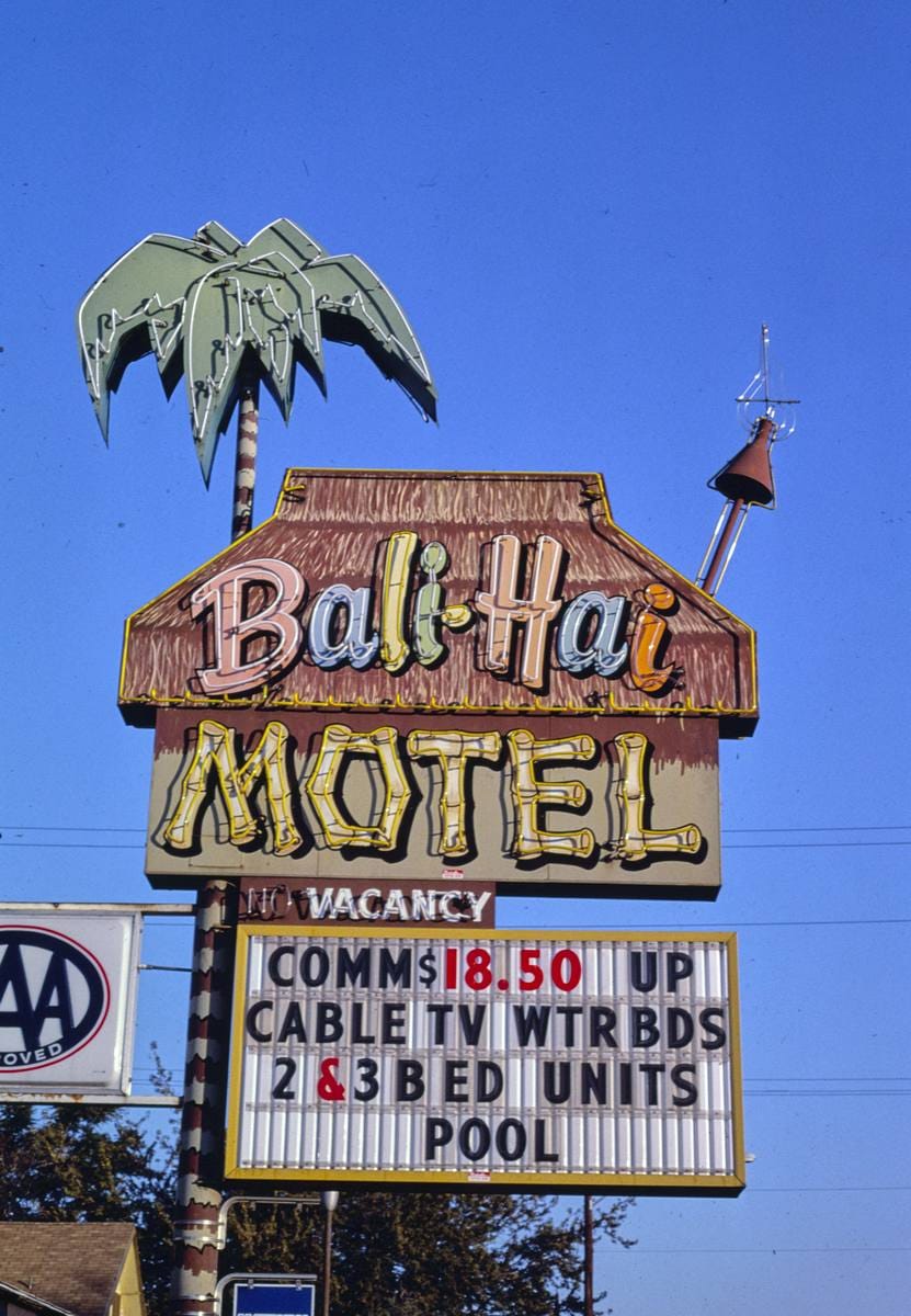 Historic Photo : 1987 Bali-Hai Motel sign, Yakima, Washington | Margolies | Roadside America Collection | Vintage Wall Art :