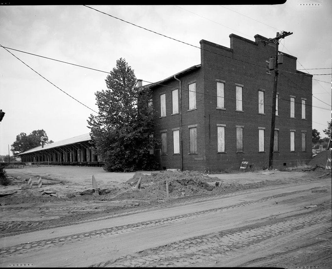 Historic Photo : Atlantic Coastline Railroad Freight Warehouse, 1 Ninth Street, Augusta, Richmond County, GA 1 Photograph
