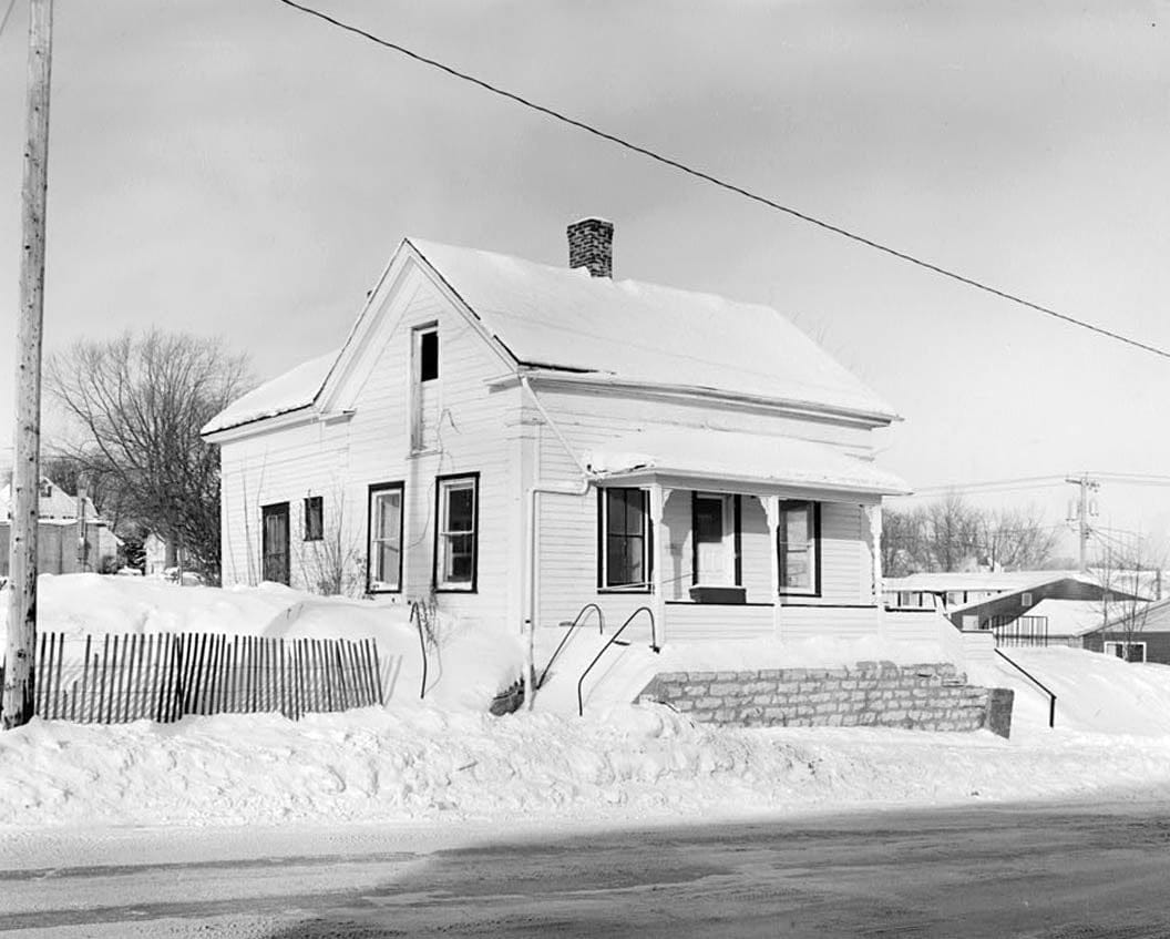 Historic Photo : P. J. Almquist House, 16 Second Street Northwest, Waukon, Allamakee County, IA 9 Photograph