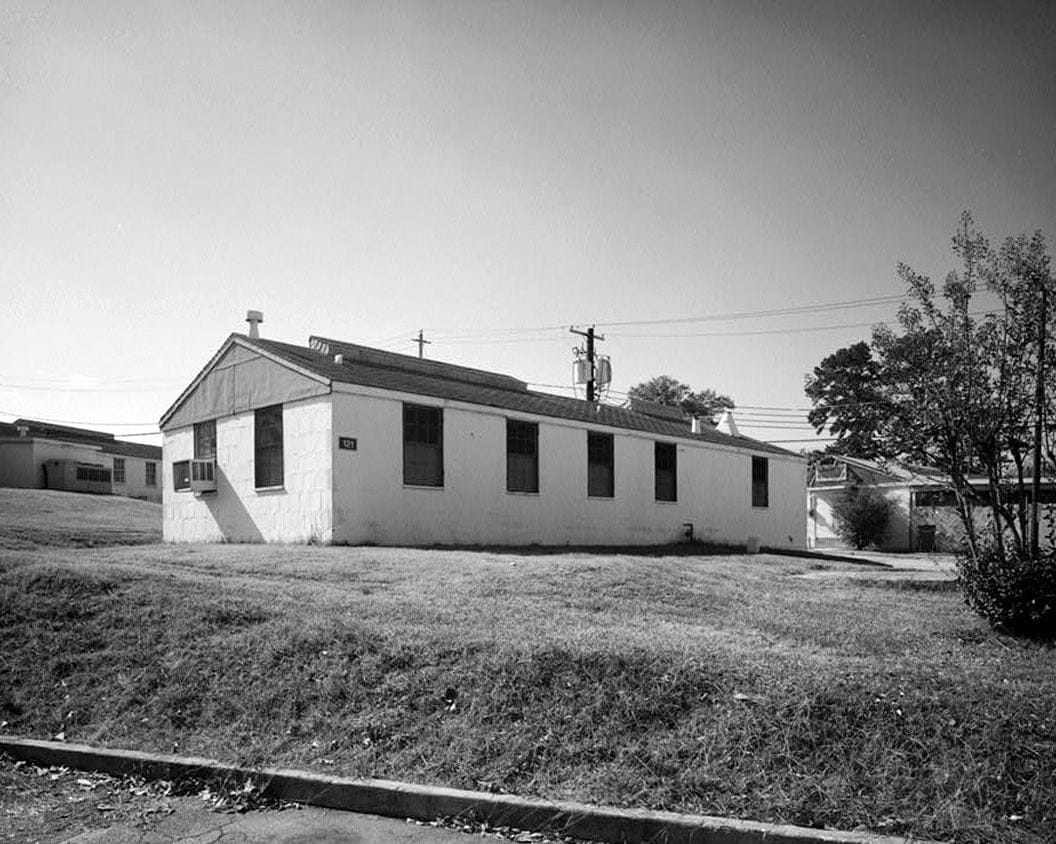 Historic Photo : Fort McPherson, World War II Station Hospital, G. U. Treatment Unit Lavatory, Hood Avenue, Atlanta, Fulton County, GA 1 Photograph