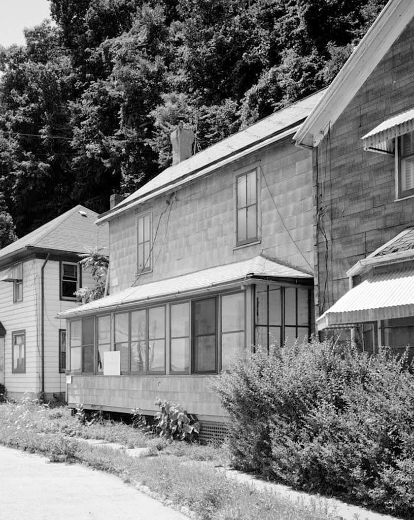 Historic Photo : Workingmen's Houses, Johanna Scollard House, 215 South Locust Street, Dubuque, Dubuque County, IA 1 Photograph