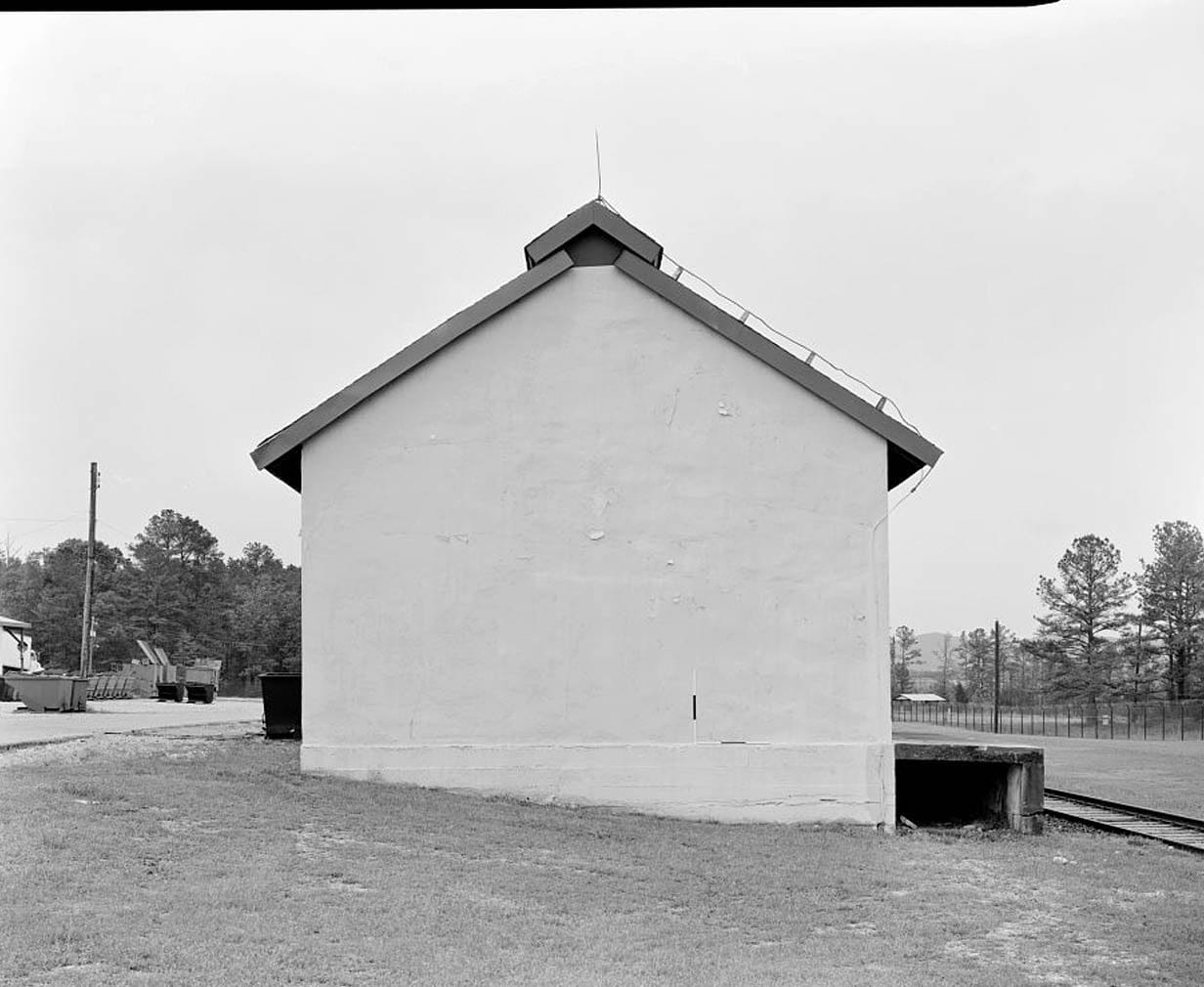 Historic Photo : Fort McClellan Ammunition Storage Area, Building No. 4404, Second Avenue (Magazine Road), Anniston, Calhoun County, AL 3 Photograph