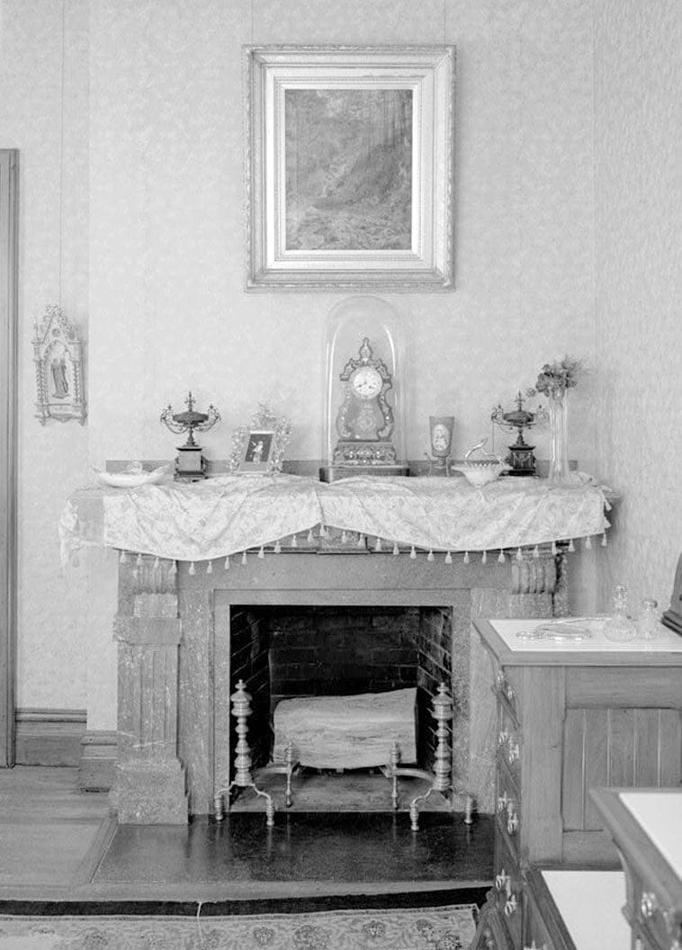 Historic Photo : Mark Twain House, 351 Farmington Avenue (corrected from original address of 531 Farmington Avenue), Hartford, Hartford County, CT 19 Photograph