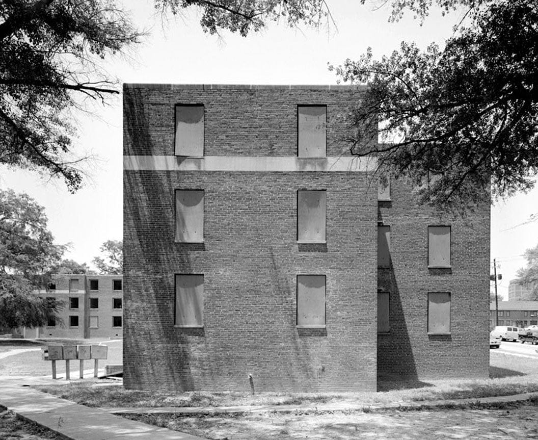 Historic Photo : Techwood Homes, Building No. 15, 476-480 Techwood Drive, Atlanta, Fulton County, GA 2 Photograph