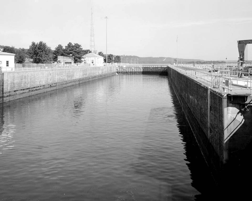 Historic Photo : Upper Mississippi River 9-Foot Channel, Lock & Dam No. 10, Guttenberg, Clayton County, IA 57 Photograph