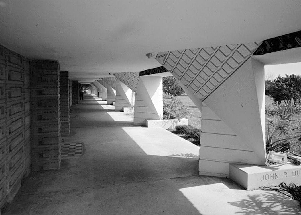 Historic Photo : Florida Southern College, Esplanade (Walkway), McDonald & Johnson Avenues, Lakeland, Polk County, FL 2 Photograph
