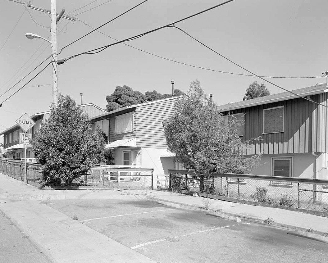 Historic Photo : Easter Hill Village, Building No. 47, East side of South Twenty-eighth Street, north of Hinkley Avenue, Richmond, Contra Costa County, CA 3 Photograph