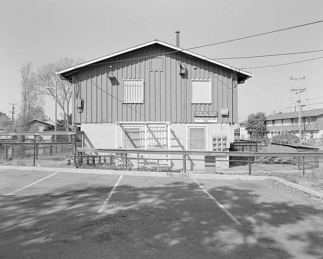 Historic Photo : Easter Hill Village, Building No. 39, South side of Foothill Avneue, east of South Twenty-sixth Street, Richmond, Contra Costa County, CA 2 Photograph