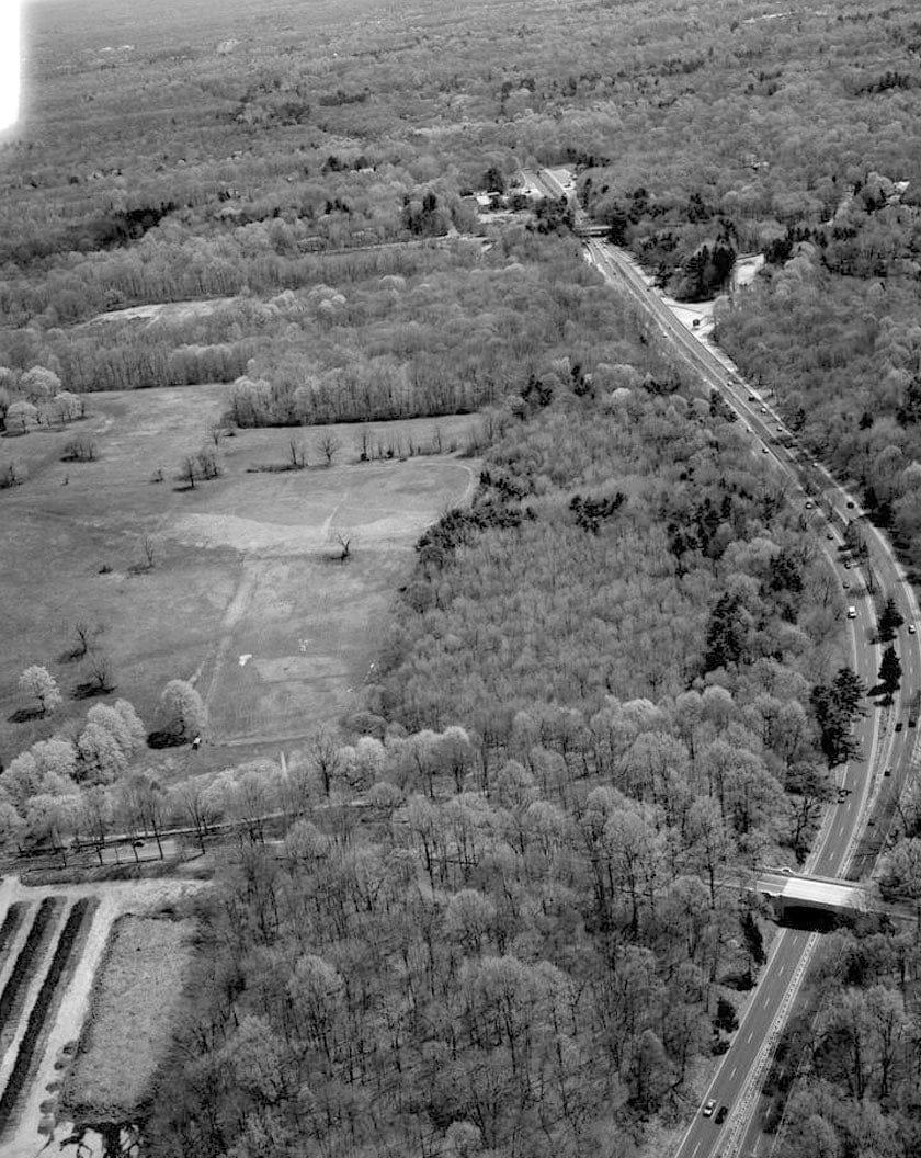 Historic Photo : Merritt Parkway, Beginning in Greenwich & running 38 miles to Stratford, Greenwich, Fairfield County, CT 33 Photograph