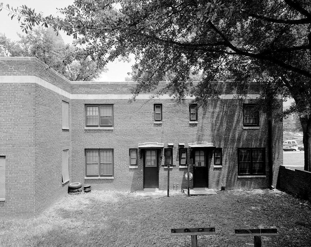 Historic Photo : Techwood Homes, Building No. 17, 516-526 Techwood Drive, Atlanta, Fulton County, GA 2 Photograph