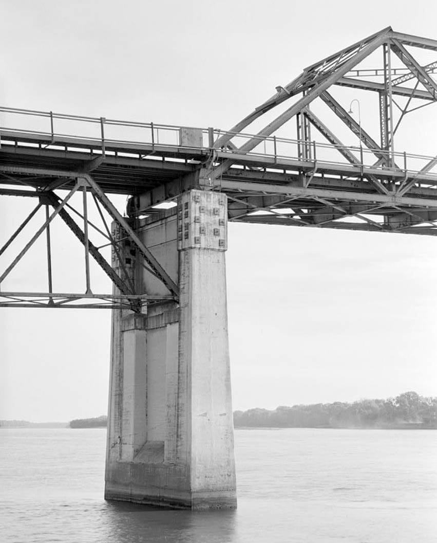 Historic Photo : MacArthur Bridge, Spanning Mississippi River on Highway 34 between IA & IL, Burlington, Des Moines County, IA 36 Photograph