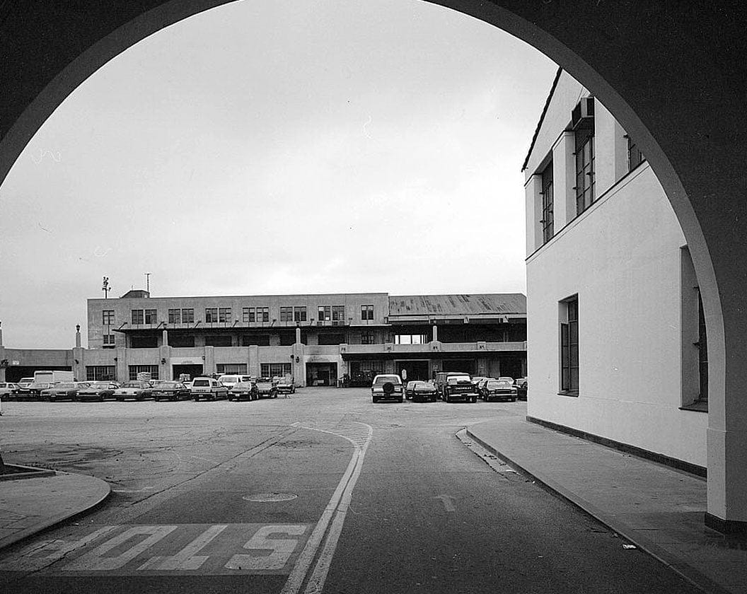 Historic Photo : Los Angeles Union Passenger Terminal, Mail, Baggage, & Express Building, 800 North Alameda Street, Los Angeles, Los Angeles County, CA 5 Photograph