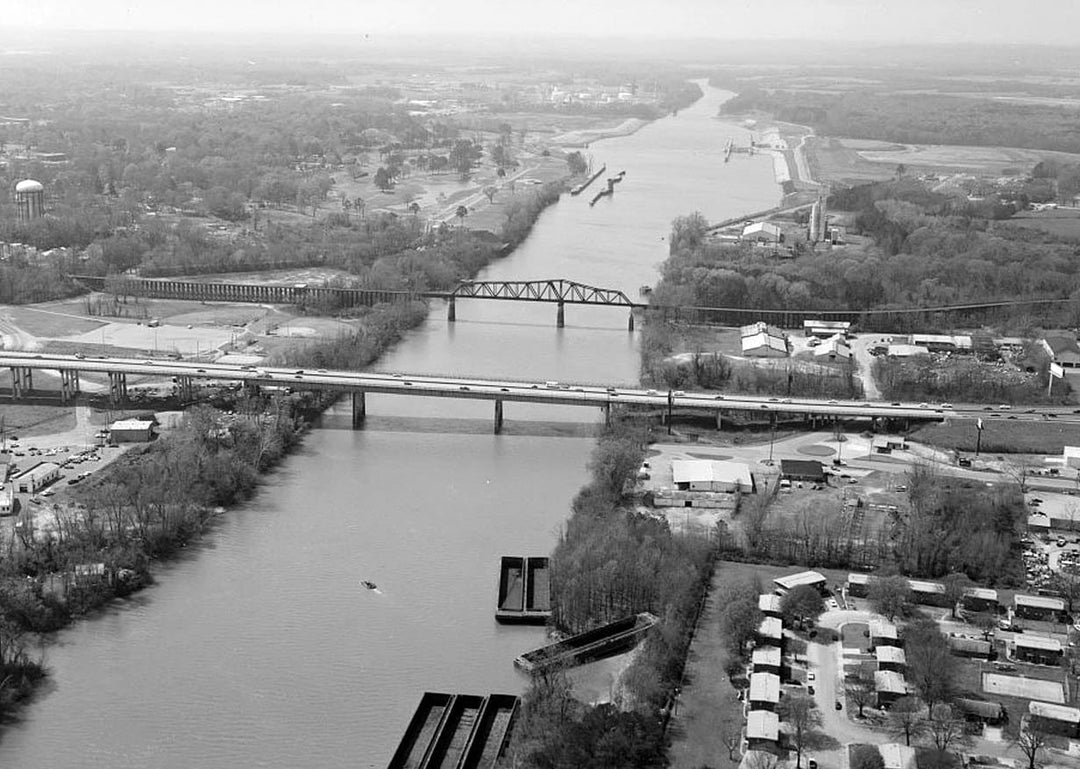 Historic Photo : Gulf, Mobile & Ohio Railroad Bridge, Spans Black Warrior River between Northport & Tuscaloosa, Tuscaloosa, Tuscaloosa County, AL 1 Photograph