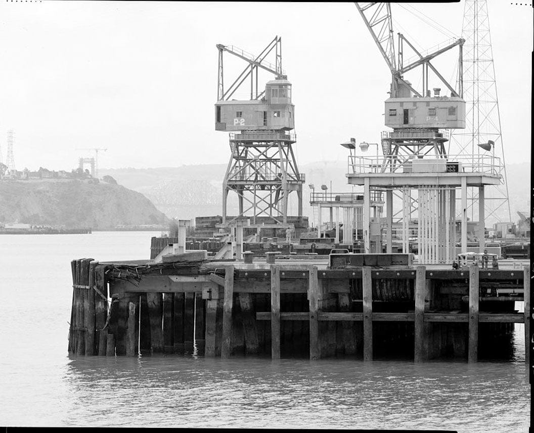 Historic Photo : Mare Island Naval Shipyard, Finger Piers 22 & 23, Railroad Avenue near Eighteenth Street, Vallejo, Solano County, CA 5 Photograph