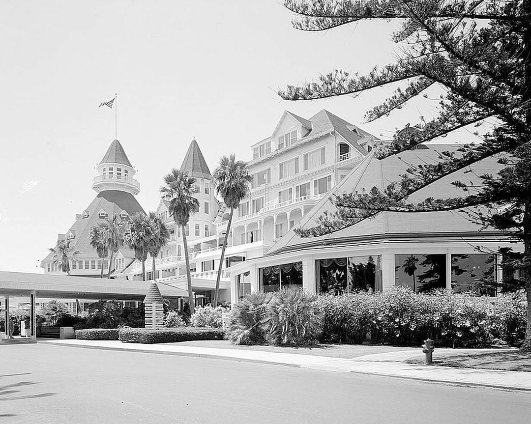 Historic Photo : Hotel Del Coronado, 1500 Orange Avenue, Coronado, San Diego County, CA 4 Photograph
