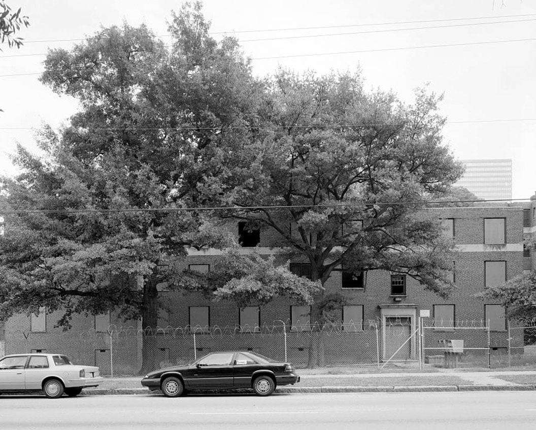 Historic Photo : Techwood Homes, Building No. 7, 433 Techwood Drive & 120-126 Hunnicutt Street, Atlanta, Fulton County, GA 5 Photograph