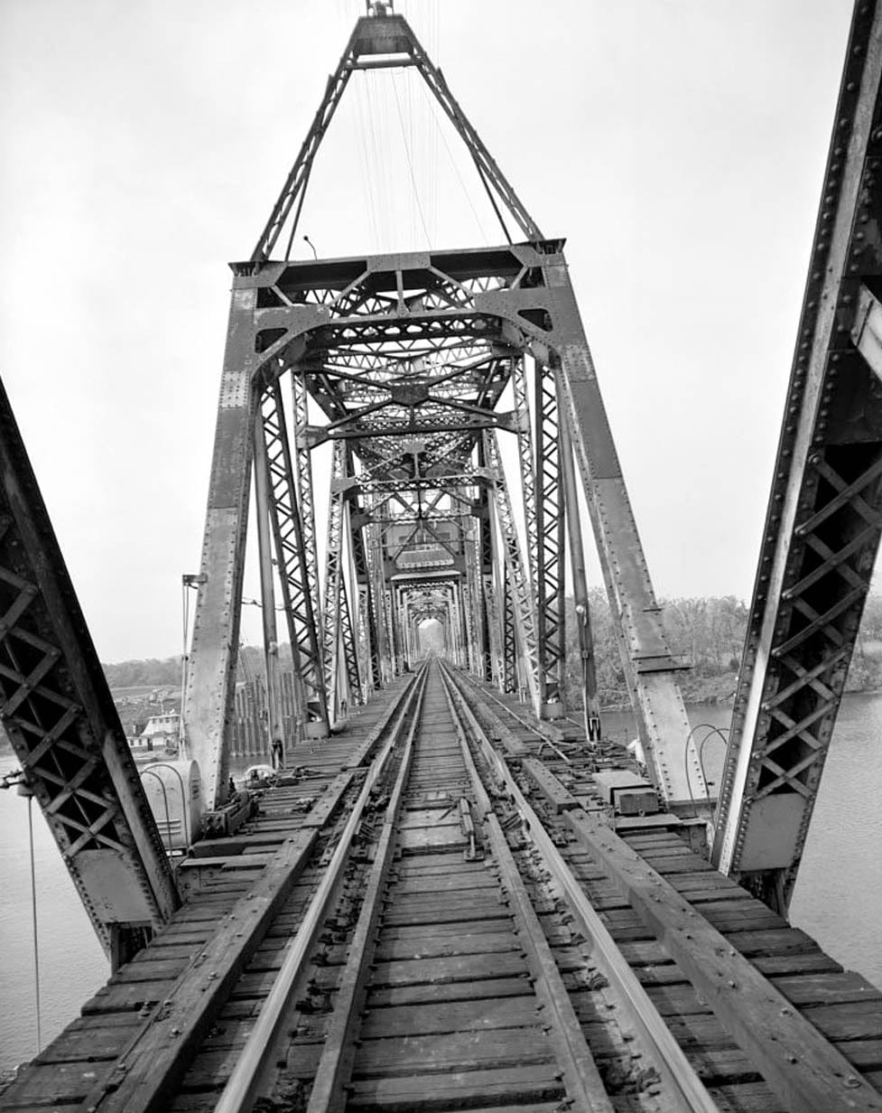 Historic Photo : Bridgeport Swing Span Bridge, Spanning Tennessee River, Bridgeport, Jackson County, AL 12 Photograph