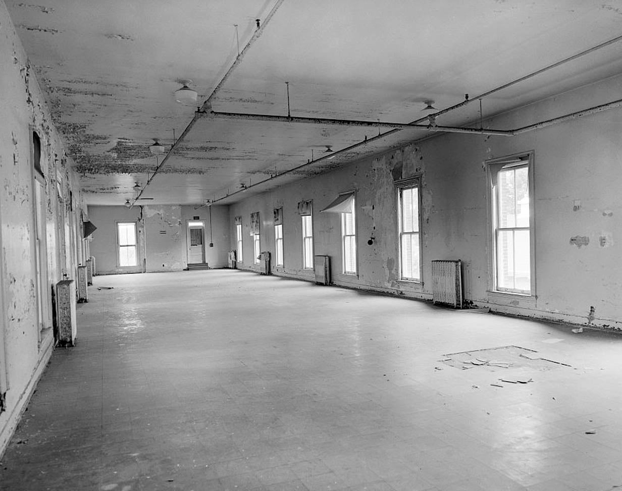 Historic Photo : Fort Logan H. Roots Military Post, Building No. 1, Sc ...