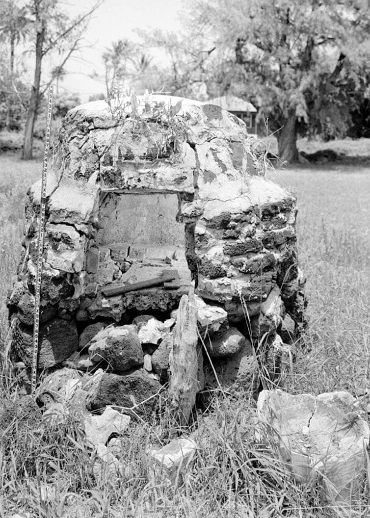 Historic Photo : Bishop Home, Bake Oven, Moloka'i Island, Kalaupapa, Kalawao County, HI 1 Photograph