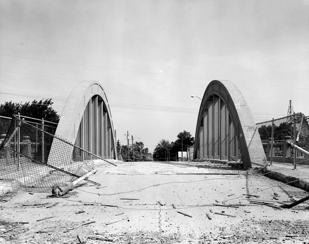 Historic Photo : Marsh Rainbow Arch Bridge, West Eighth Street North, Newton, Jasper County, IA 10 Photograph
