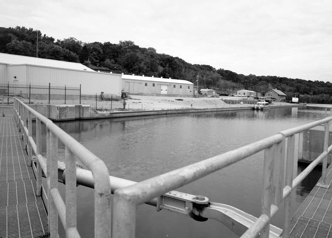 Historic Photo : Mississippi River 9-Foot Channel, Lock & Dam No. 14, Upper Mississippi River, Le Claire, Scott County, IA 39 Photograph