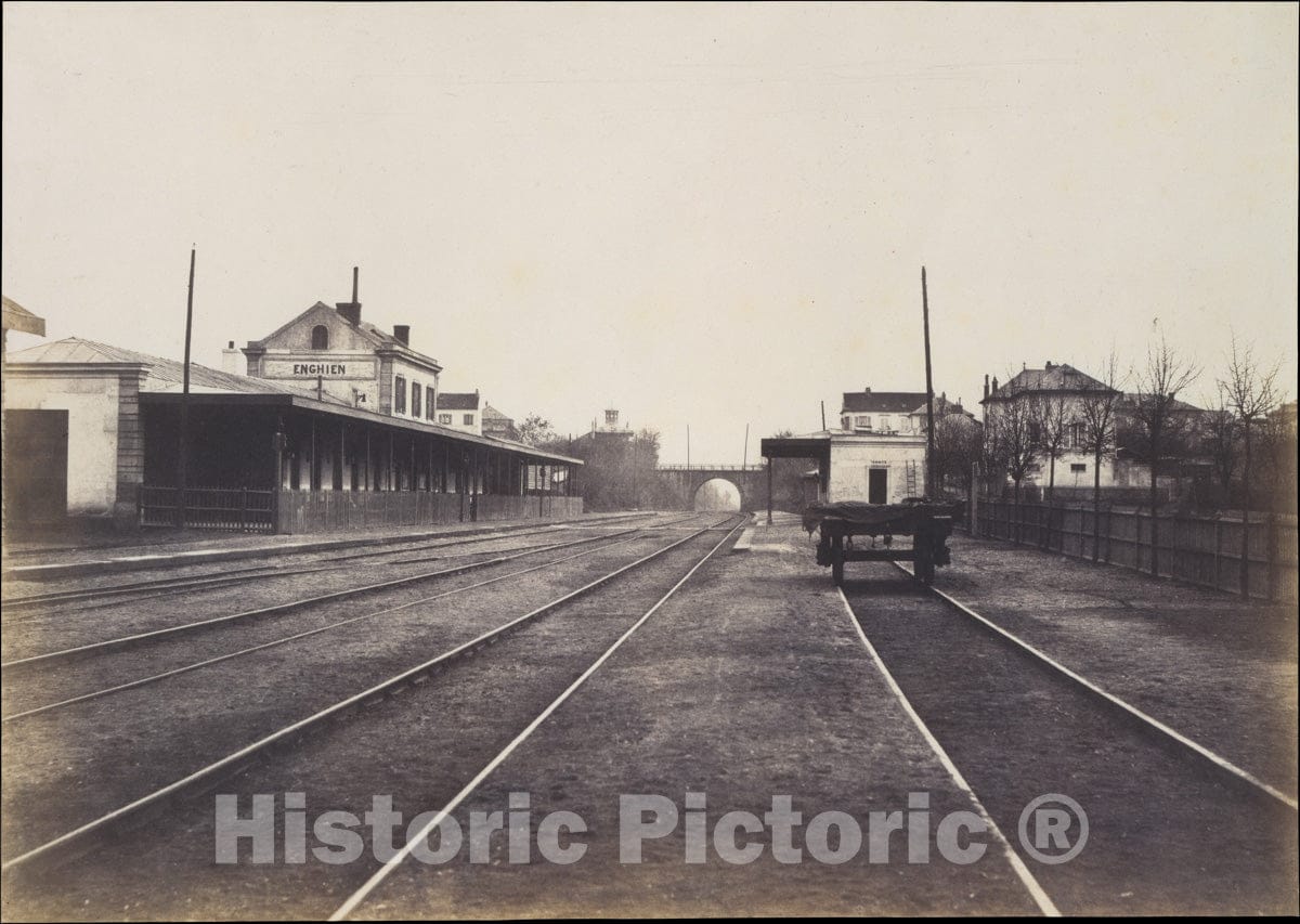 Photo Print : Édouard Baldus - Gare d'Enghien : Vintage Wall Art