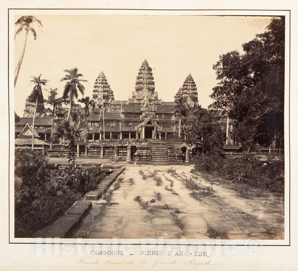 Photo Print : Emile Gsell - Façade Ouest de la Grande Pagode : Vintage Wall Art