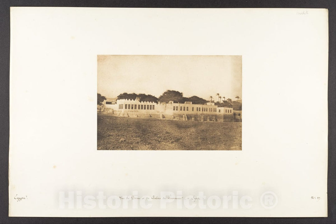 Photo Print : Maxime Du Camp - Vue du Divan et du Palais du Gouverneur, à Syout : Vintage Wall Art