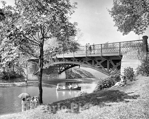 Chicago Historic Black & White Photo, The Bridge in Lincoln Park, c1905 -