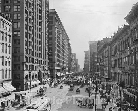 Chicago Historic Black & White Photo, Looking Down State Street, c1905 -