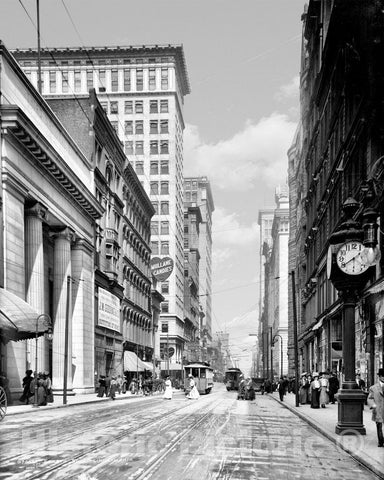 Cincinnati Historic Black & White Photo, Fourth Street, c1907 -