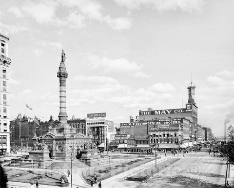 Historic Black & White Photo - Cleveland, Ohio - Monument in Public Square, c1900 -