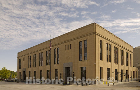 Davenport, IA Photo - Full Exterior, United States Courthouse, Davenport, Iowa-