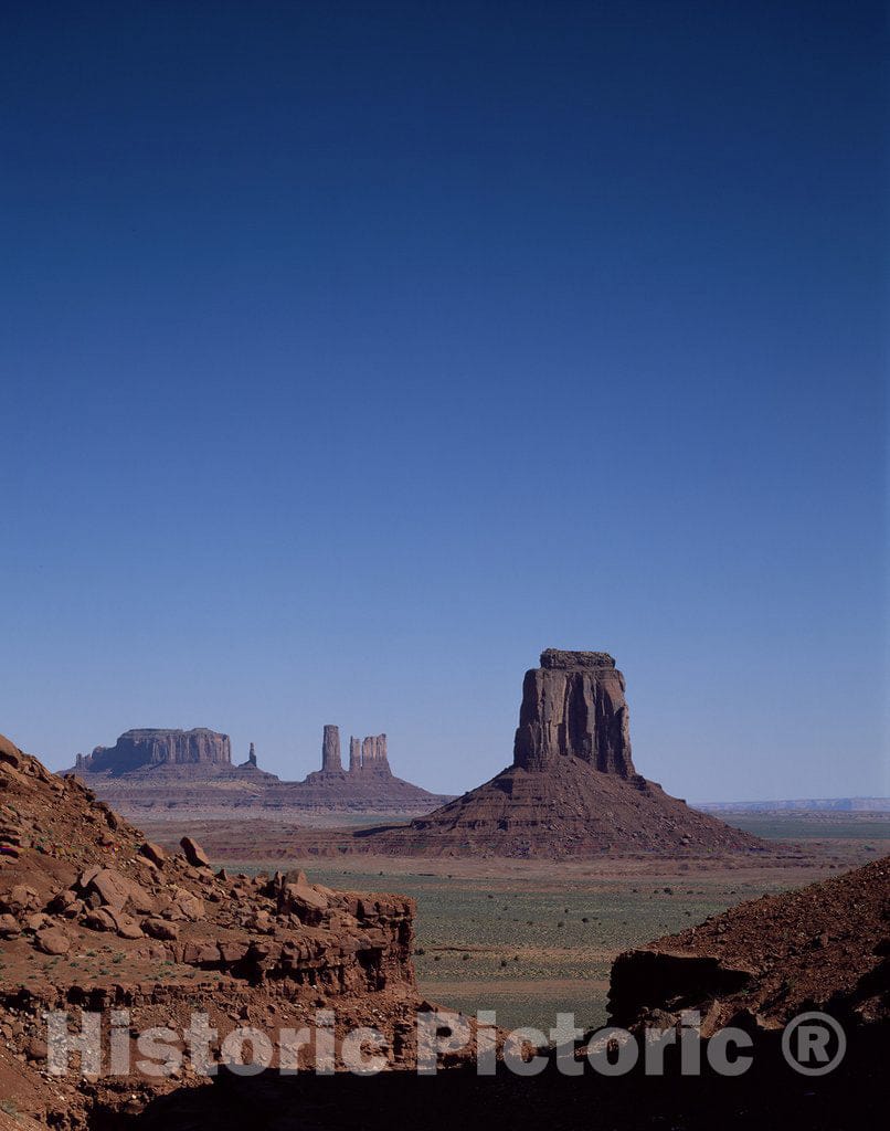 Arizona Photo - Monument Valley Navajo Tribal Park, which is Mostly in Arizona but Spills into Utah