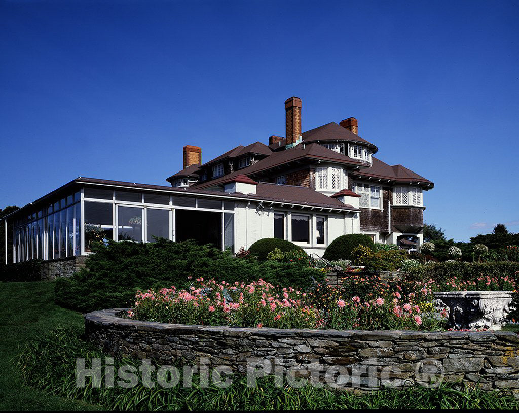 Newport, RI Photo - Hammersmith Farm, the childhood summer home of Jacqueline Bouvier Kennedy; it was also the summer White House when she was First Lady from 1961 to 1963